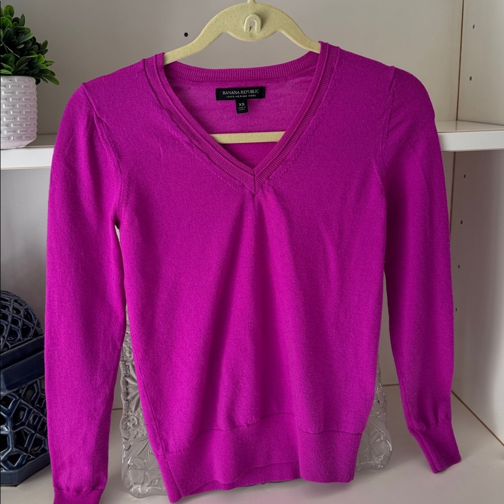 Banana Republic 100% Merino Wool Sweater in Deep Purple